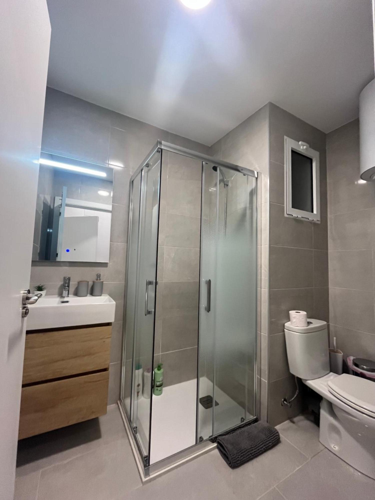 Apartamento Leon Centrico, Moderno Y Muy Equipado Almansa Luaran gambar